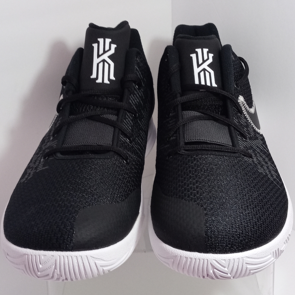 Nike Mens KYRIE IRVING